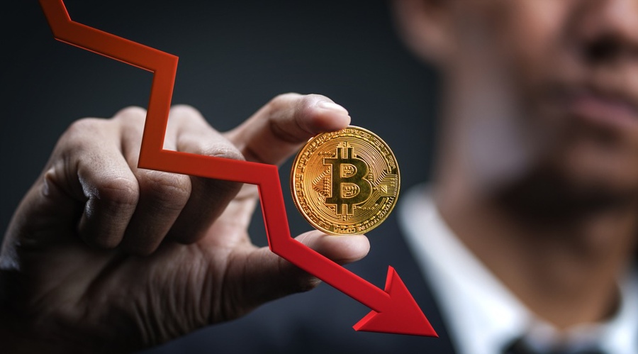 بزرگ‌ترین افت تاریخی بیت‌کوین