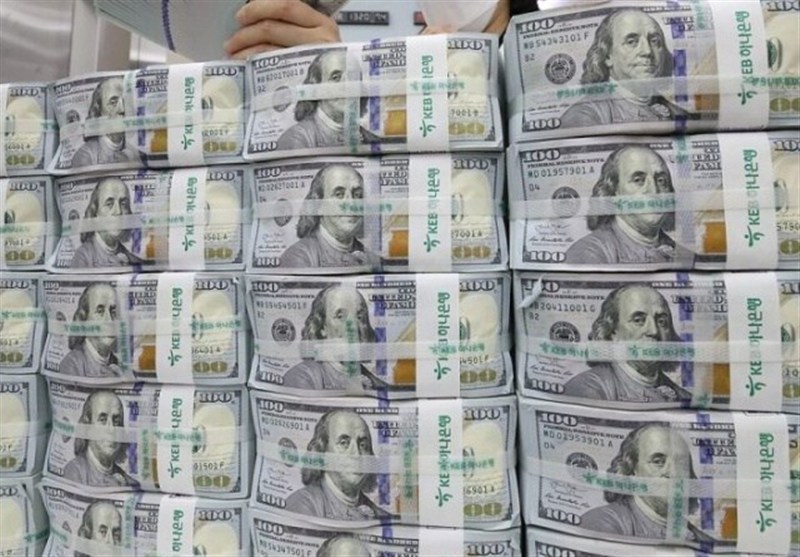 کاهش 1 درصدی ارزش دلار در بازار جهانی با توافق آتش بس ایران و آمریکا