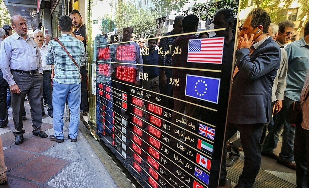 اختلاف قیمت دلار تراولی با دلار صرافی‌ها چقدر است؟