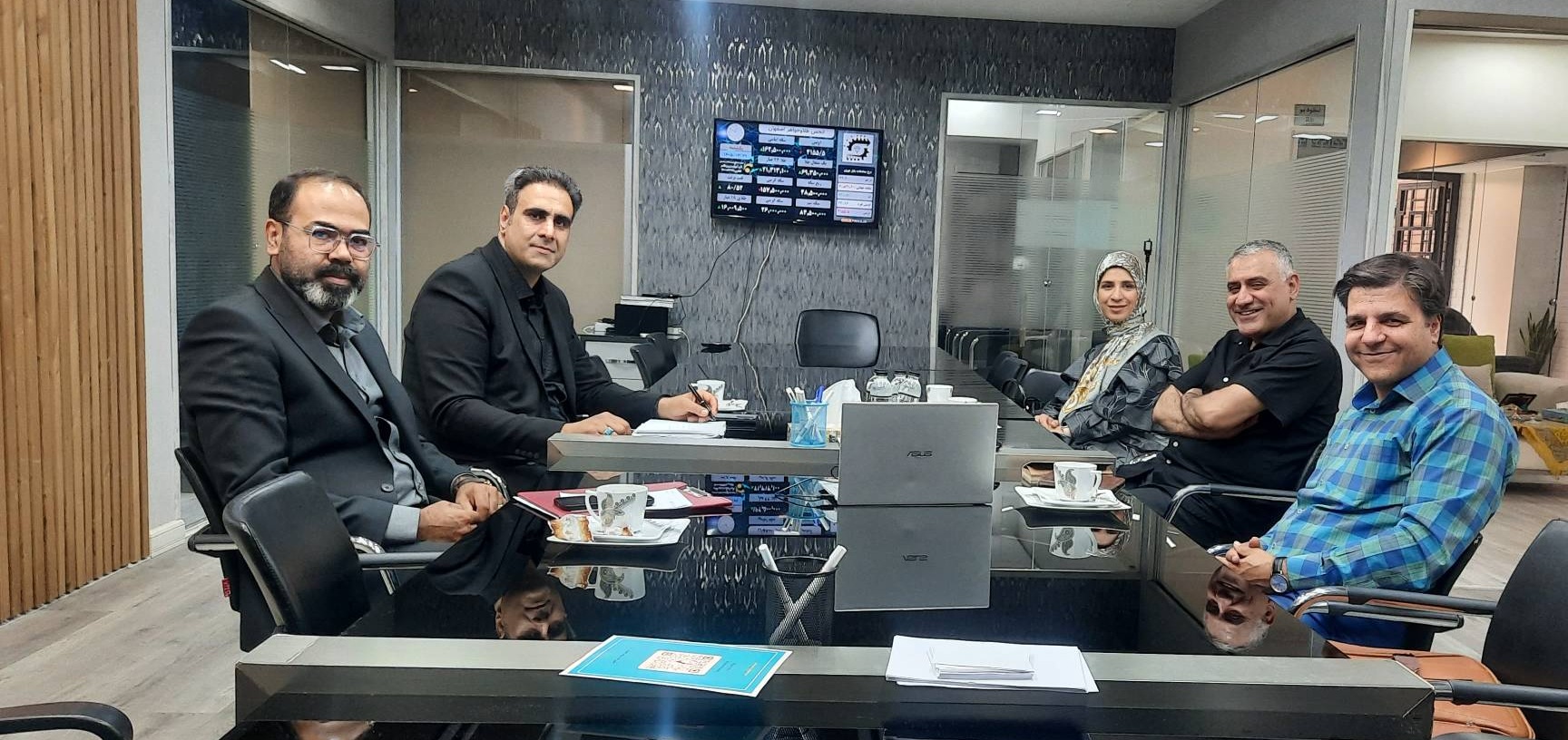 نشست راهبردی انجمن طلا و جواهر و دانشگاه دانشپژوهان
